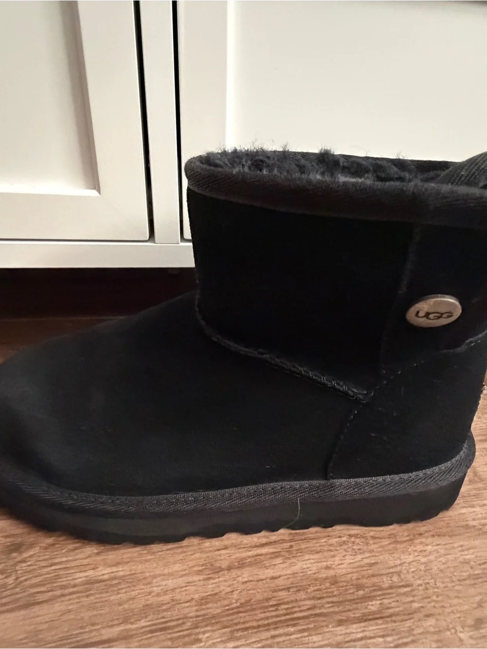 UGG Kids Black Shearling-Lined Short Slippers